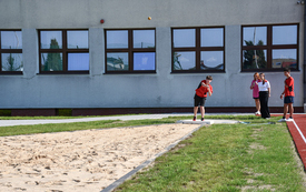 Kompleks sportowy przy kęckiej &bdquo;Dw&oacute;jce&rdquo; otwarty hucznie i w doborowym towarzystwie_ 153