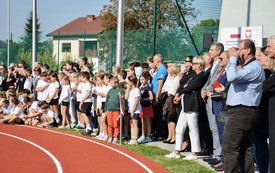 Kompleks sportowy przy kęckiej &bdquo;Dw&oacute;jce&rdquo; otwarty hucznie i w doborowym towarzystwie_ 160