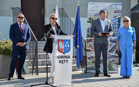 Kompleks sportowy przy kęckiej &bdquo;Dw&oacute;jce&rdquo; otwarty hucznie i w doborowym towarzystwie_ 194