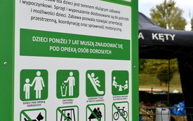 Nowy plac zabaw już służy naszym milusińskim 144