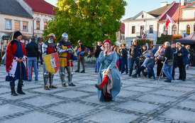 Średniowieczna magia i żywa tradycja na kęckim Rynku &ndash; relacja z Jarmarku Świętojańskiego 94