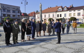 Kęckie obchody Święta Wojska Polskiego oraz 102. rocznicy Bitwy Warszawskiej: Wernizaż wystawy wystawy &bdquo;Wok&oacute;ł legionowej legendy &ndash; kęckie wątki w drodze do odzyskania Niepodległości&rdquo; na Rynku w Kętach