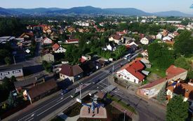 Andrych&oacute;w fot. Nad dachami