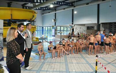 Zdjęcie do Zawody pływackie z okazji 25-lecia działalności Krytej Pływalni w Kętach