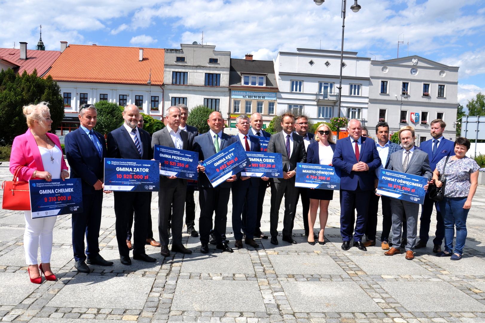 Samorządowcy z promesami na dofinasowanie inwestycji w ramach Polskiego Ładu