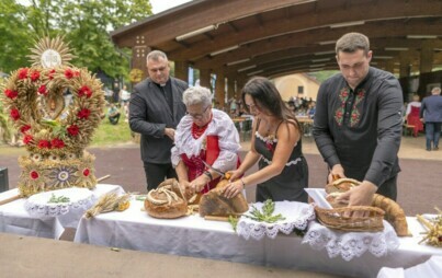 Zdjęcie do Dożynkowy nastał czas: Święto Plon&oacute;w w Bulowicach