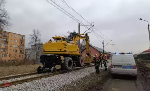 Zdjęcie do Niecodzienne zdarzenie na torowisku w Kętach