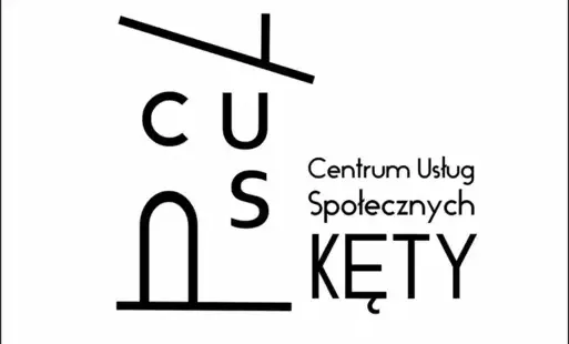 czarnymi literami logo CUS Kęty na białym tle