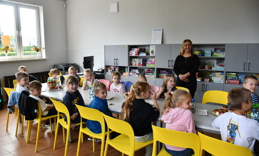 Zdjęcie do Nowe oblicze świetlicy w Łękach! Powstało nowoczesne centrum spotkań lokalnych