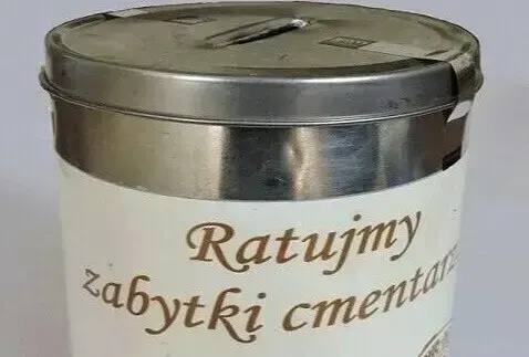 Zdjęcie do Kwesta cmentarna Towarzystwa Miłośnik&oacute;w Kęt na rzecz ratowania zabytk&oacute;w kęckiej nekropolii