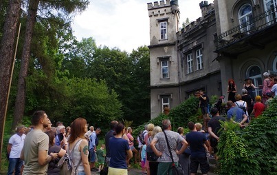 Zdjęcie do Ponad 300 os&oacute;b zwiedziło pałac w Bulowicach