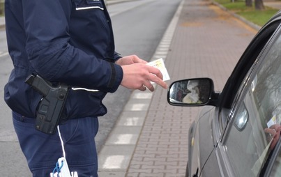 Zdjęcie do Drog&oacute;wka przerwała jazdę pijanemu kierowcy citroena 