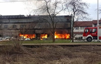 Zdjęcie do Pożar na terenie hali produkcyjnej w Kętach Podlesiu