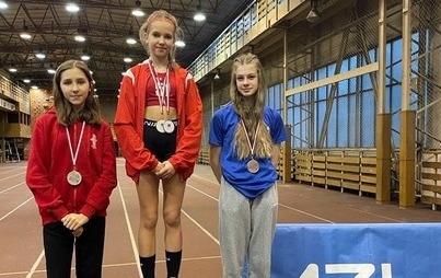 Zdjęcie do LEKKOATLETYCZNE HALOWE MISTRZOSTWA MAŁOPOLSKI DZIECI U-14 i U-12 oraz MITYNG LEKKOATLETYCZNY