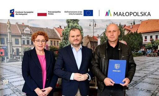 podpisanie umowy w gabinecie burmistrza